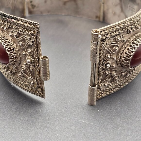Antique 900 Silver Cannetille Carnelian Cabochon Hinged Panel Bracelet 7" - Picture 6 of 16